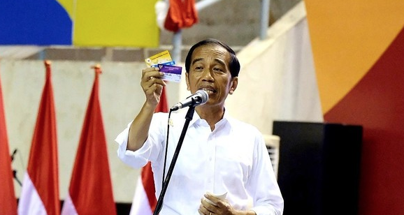 Jokowi Teken Perpres, Gaji Direktur Program Kartu Prakerja Rp 77,5 Juta