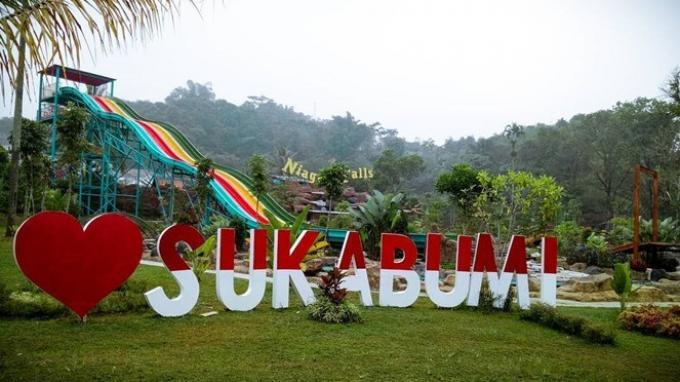 &#91;Coc Reg. Sukabumi&#93; Rileks Dipantai Ujung Genteng, Pantai Indah di Sukabumi