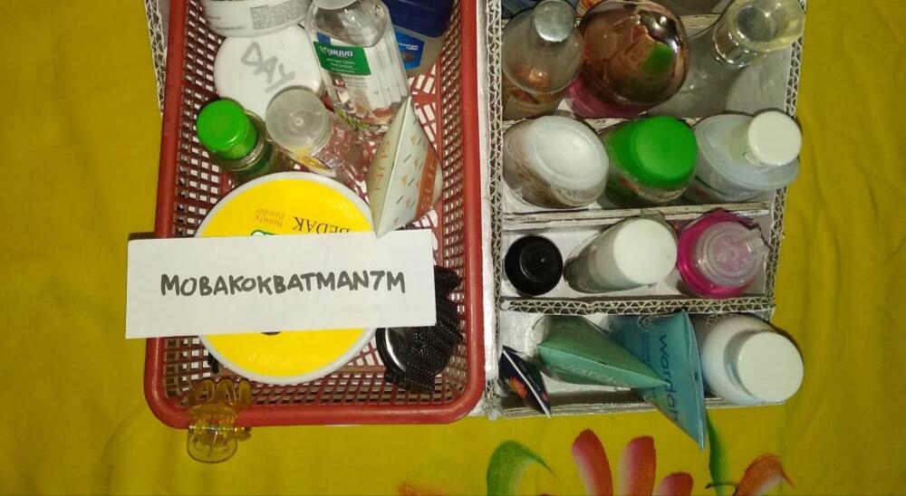 Rak Mini Hanya dari Potongan Kardus? Tentu Bisa dong