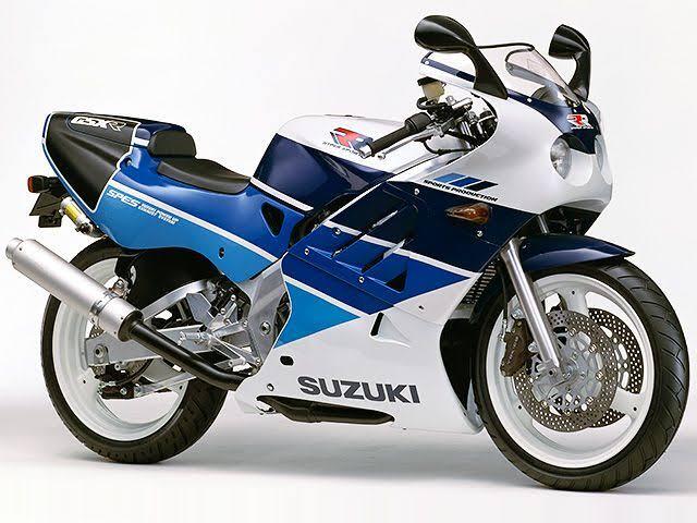Sebelum Ninja ZX-25R Viral, Ternyata Motor 250CC 4 Silinder Sudah Populer Di 90-an