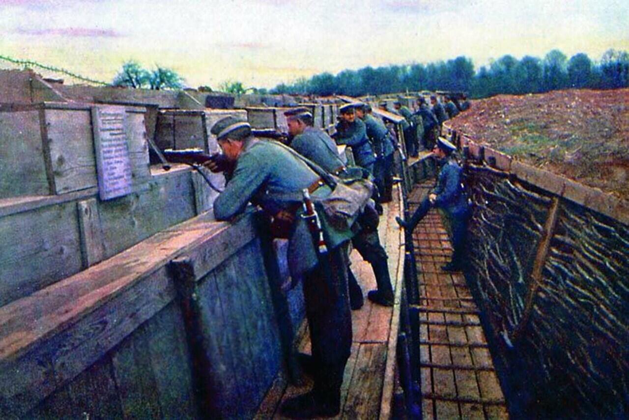 Foto Kuno 'PENAMPAKAN' Tentara Jerman Di WW1 Karya Hildenbrand Yang Luar Biasa !