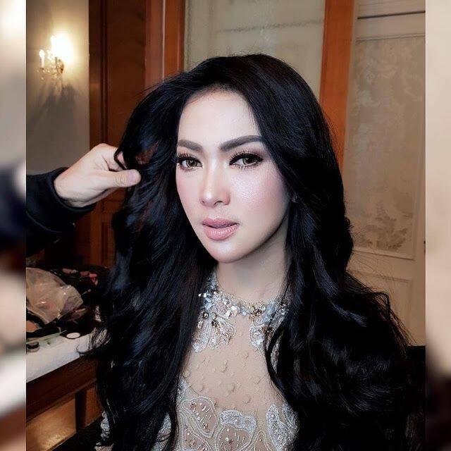 &#91;Coc Reg. Sukabumi&#93; Mak Erot, Kue Mochi dan Syahrini Erat Hubungannya, Masak Sih?