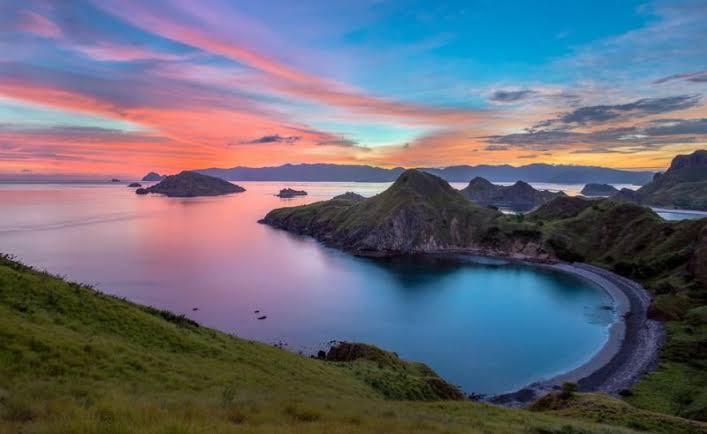 Pesona Labuan Bajo, Kota Wisata yang Tak Pernah Berhenti Menawarkan Keindahan
