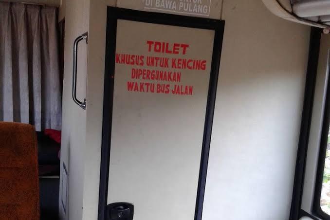 Jangan BAB Di Bus Toilet Ya Gan, Berbahaya! 