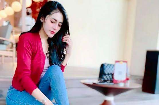 Artis Vernita Syabila Si Seksi Yang Diduga Terlibat Open BO Online Di Lampung