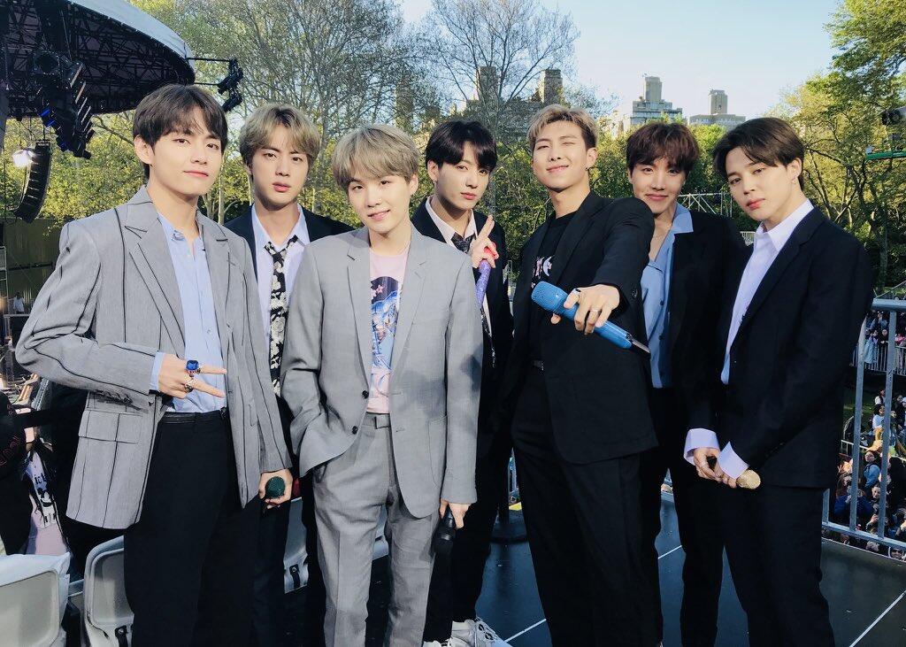 Foto Tak &lsquo;Normal&rsquo; BTS Sering Dipakai Program Berita Korsel, Begini Reaksi K-Netz
