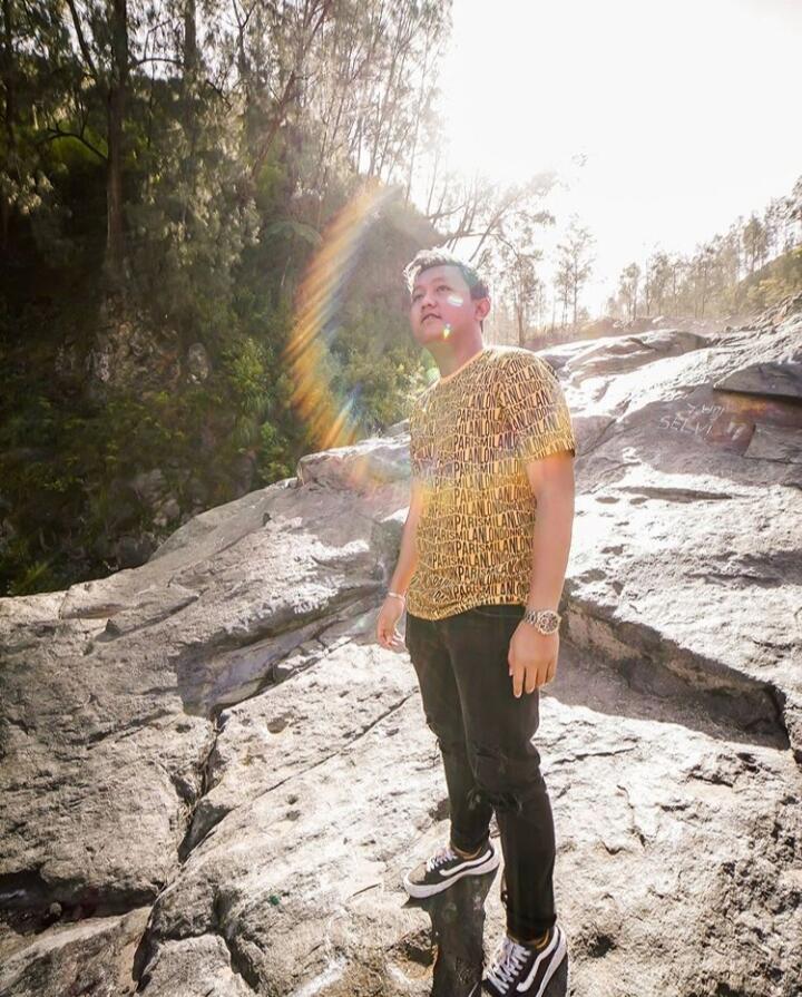 Denny Caknan dan Lagu-lagunya Berbahasa Jawa yang Hits