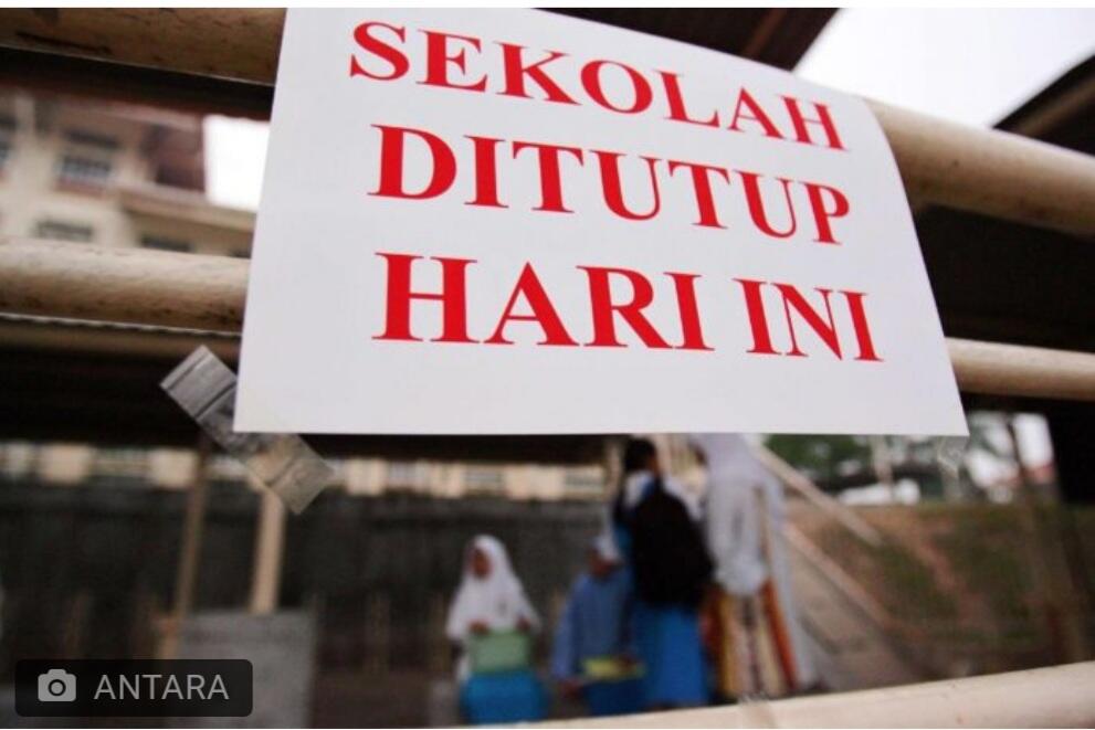 Pelajar milenial covid 19 dan emaknya