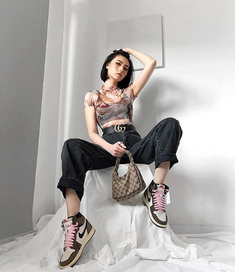 Yuk! Tengok style dan koleksi sneakers Tamara Dai