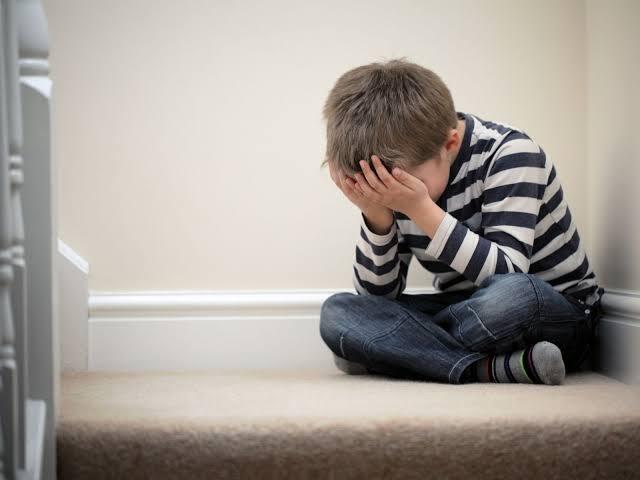 Masih Mau Kasih HandPhone Sama Anak?