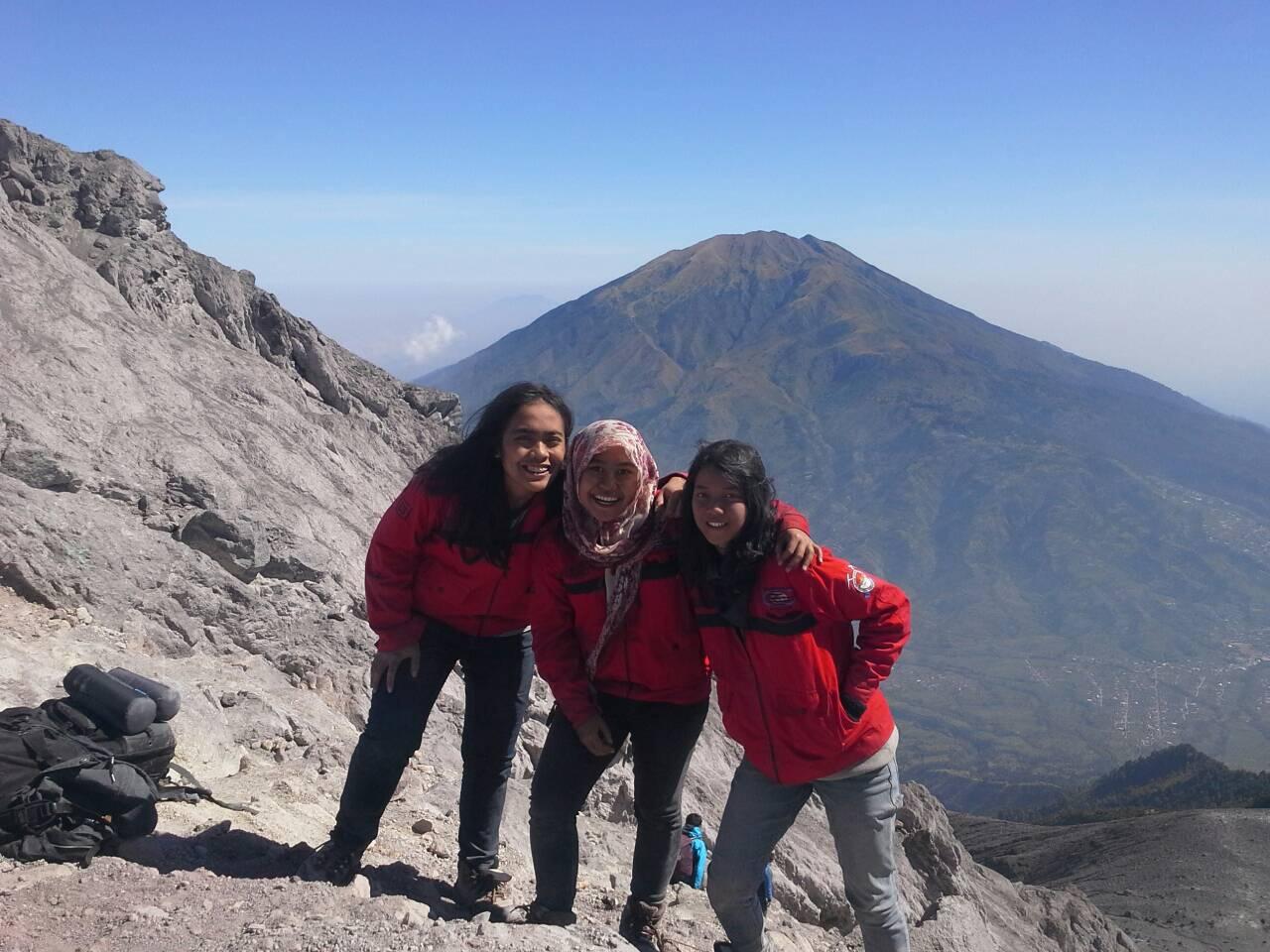 5 Hal Tentang Pasar Bubrah Gunung Merapi - Pendakian Gunung Merapi Tahun 2014