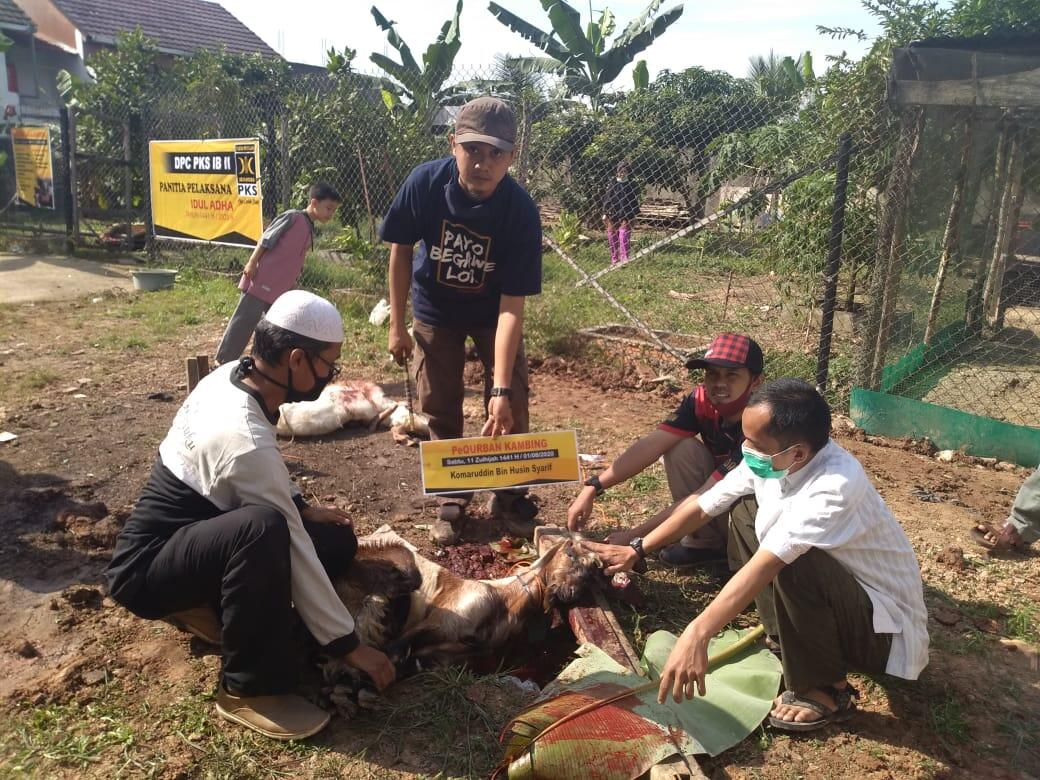 Kurban Ala DPC PKS Ilir Barat Dua di Masa Pandemi