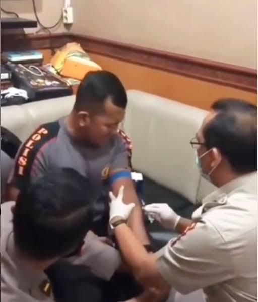 Viral, Polisi Takut Jarum Suntik