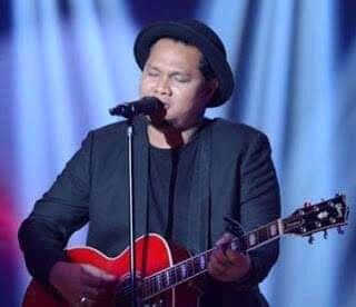Selain Deddy Courbuzier Aktor Indonesia Dibawah Memutuskan Pindah Agama Menjadi Islam