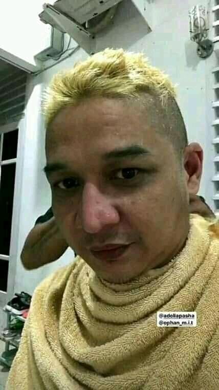 Pasha Ungu Senang Berkepala Plontos