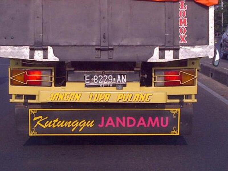 Sopir Truk: Sang Filsuf Jalanan 