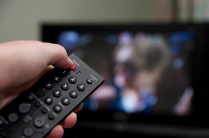 Kenapa Tontonan di TV Indonesia Semakin Tak Disukai Kaum Millennial?