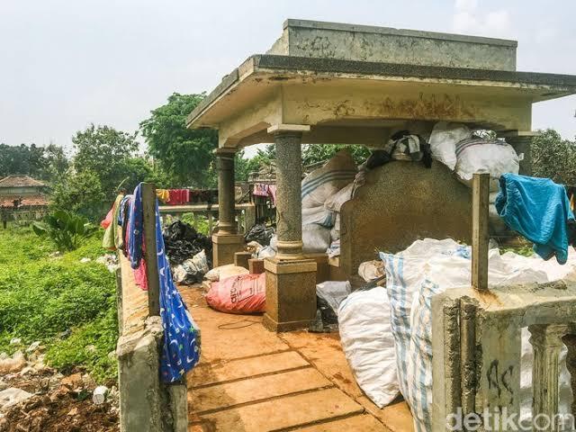 KUBURAN DI JADIKAN TEMPAT TINGGAL