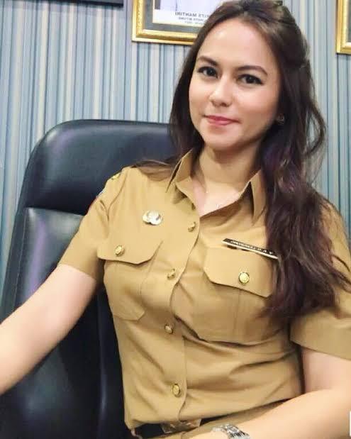 PNS Cantik Lebih Menggoda, Benarkah?