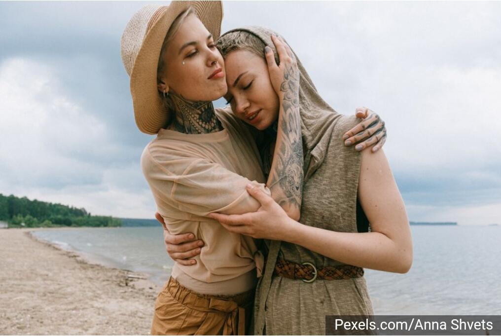 5 Ciri Kamu Gak Terlalu Peduli dengan Teman Dekatmu | Kamu pilih yang mana?