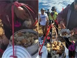 Tukang Bakso Di Puncak Gunung Cikuray, Garut