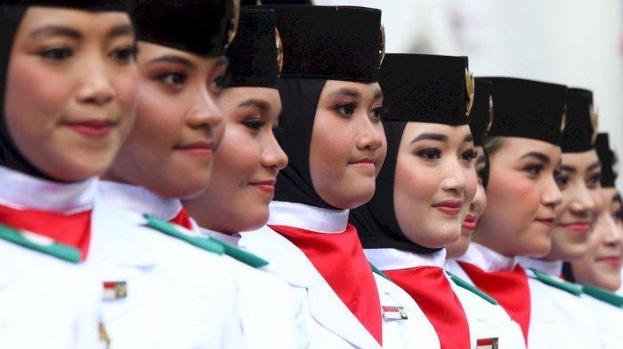 Bangga Upacara di Kantor Gubernur, tapi Ditelantarkan Sekolah