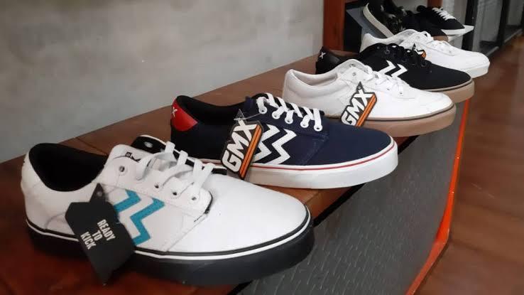 Terlalu Cinta Brand Luar, Sampai Gak Sadar Betapa Kecenya Sepatu Lokal Ini