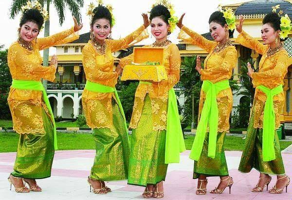 Bukn Hanya Keindahan Alamnya,Sumatera Utara Juga Kaya Akan Suku Etniknya Gan.