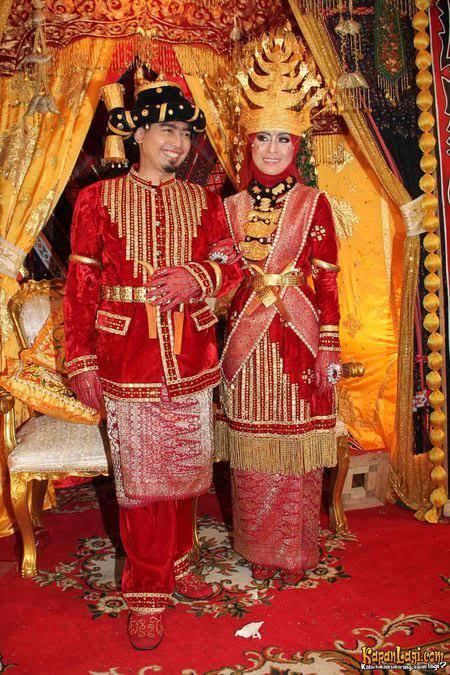 Bukn Hanya Keindahan Alamnya,Sumatera Utara Juga Kaya Akan Suku Etniknya Gan.