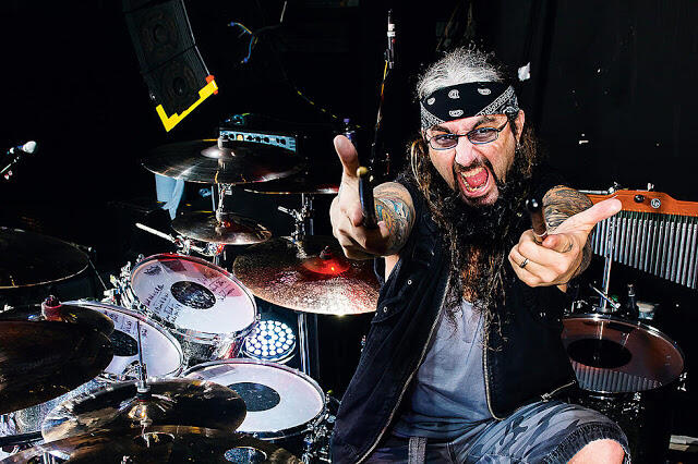10 Drummer Terbaik Di Dunia Sepanjang Masa