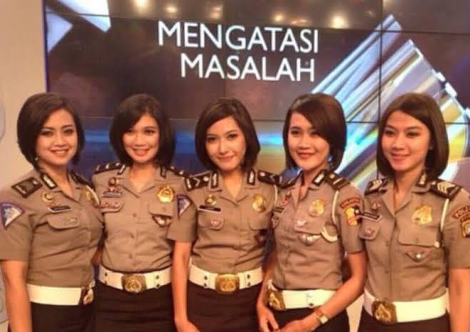 Polisi Cantik, Lo Suka Atau Malah Waspada! Apakah Polwan Ada Yang Jenderal? 