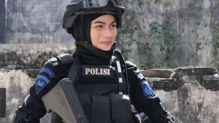 Polisi Cantik, Lo Suka Atau Malah Waspada! Apakah Polwan Ada Yang Jenderal? 