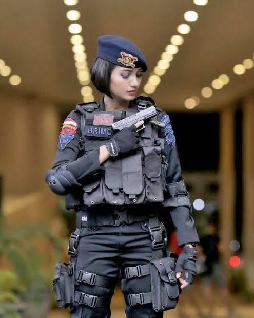 Polisi Cantik, Lo Suka Atau Malah Waspada! Apakah Polwan Ada Yang Jenderal? 