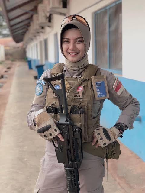 Polisi Cantik, Lo Suka Atau Malah Waspada! Apakah Polwan Ada Yang Jenderal? 