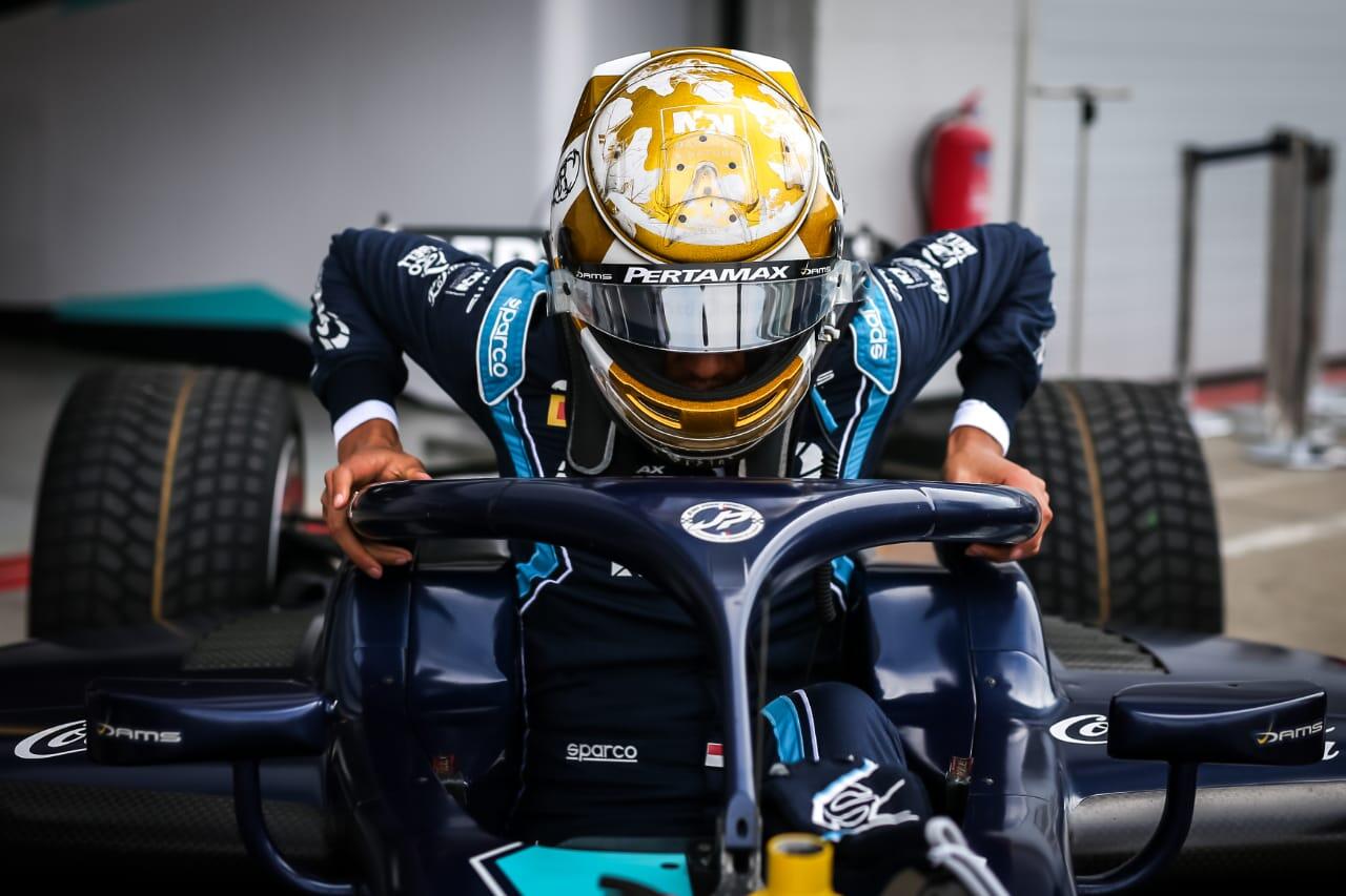 Sean Gelael Hanya Menjadi Penonton di Sirkuit Silverstone Inggris
