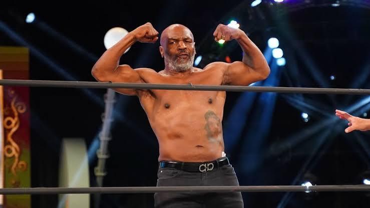 Penampakan Badan Mike Tyson Saat Terapi Listrik, Serem Gan!