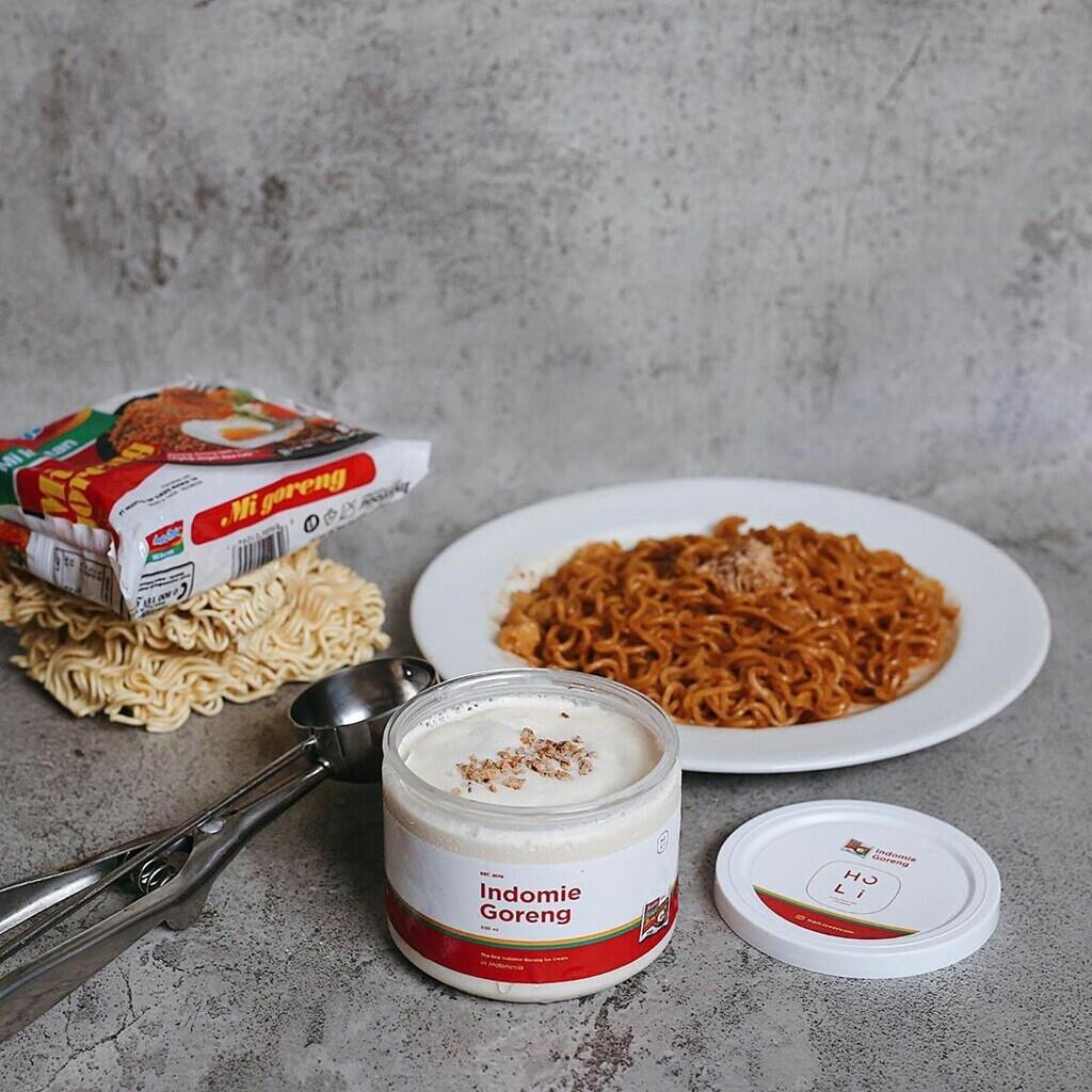 Terbaru! Es Krim Rasa Indomie Lengkap dengan Taburan Bawang Goreng