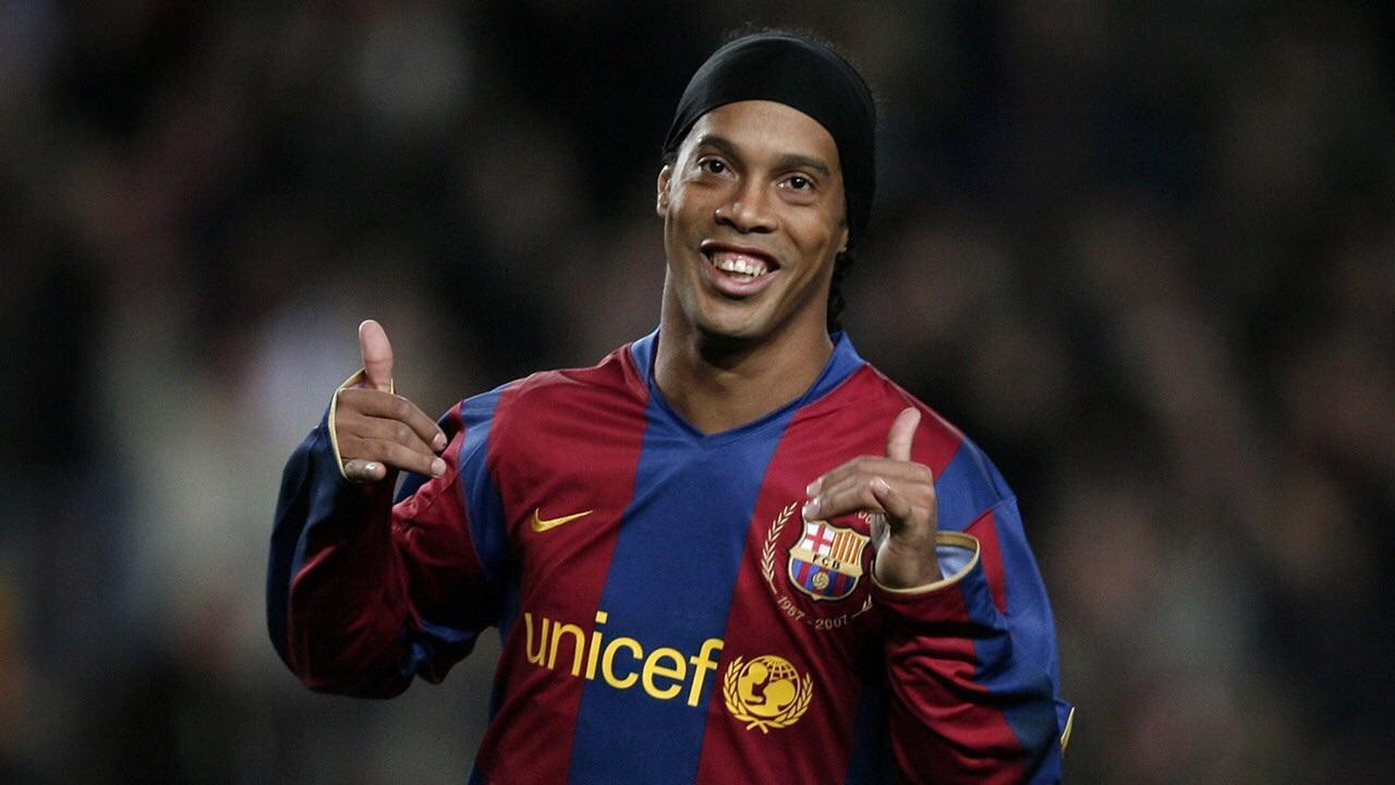 Akhirnya Ronaldinho Keluar Penjara, Tapi Berulah Lagi Bikin Party Bareng Model