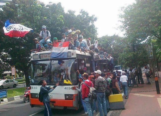 Tawuran Di Laut Jakarta, Ide Bagus Biar Ga Ada Korban Warga Sipil 😂