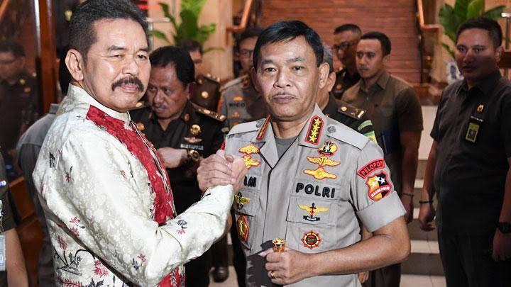 Beda Kapolri dan Jaksa Agung Tangani Djoko Tjandra
