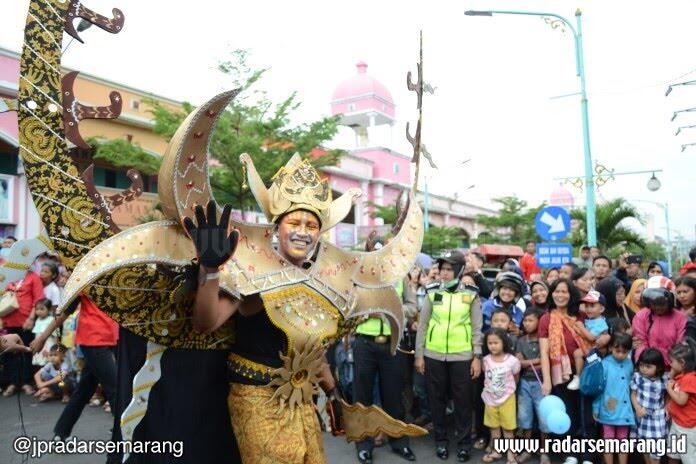 KARNAVAL TUJUH BELASAN YANG DIRINDUKAN