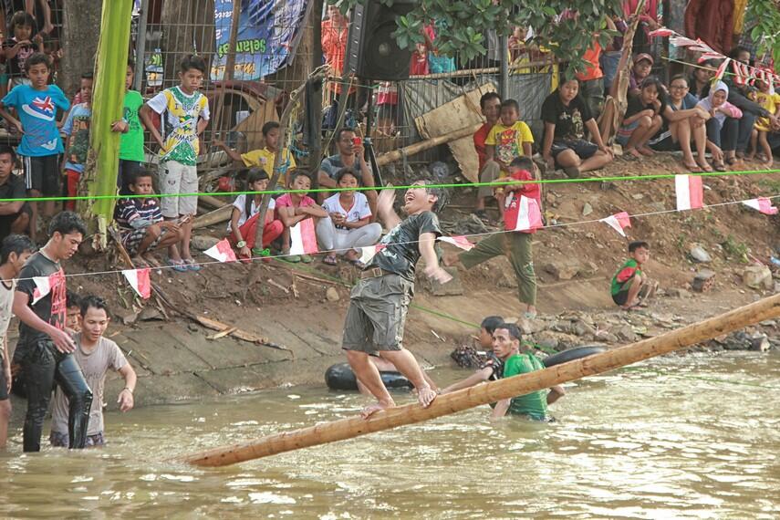 Meriahnya 17-an di Sepanjang Kalimalang 