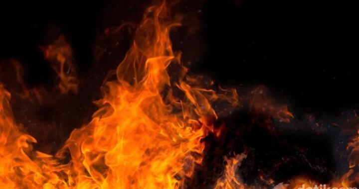 Bombardir Yang Membahana Di Bulan Agustus