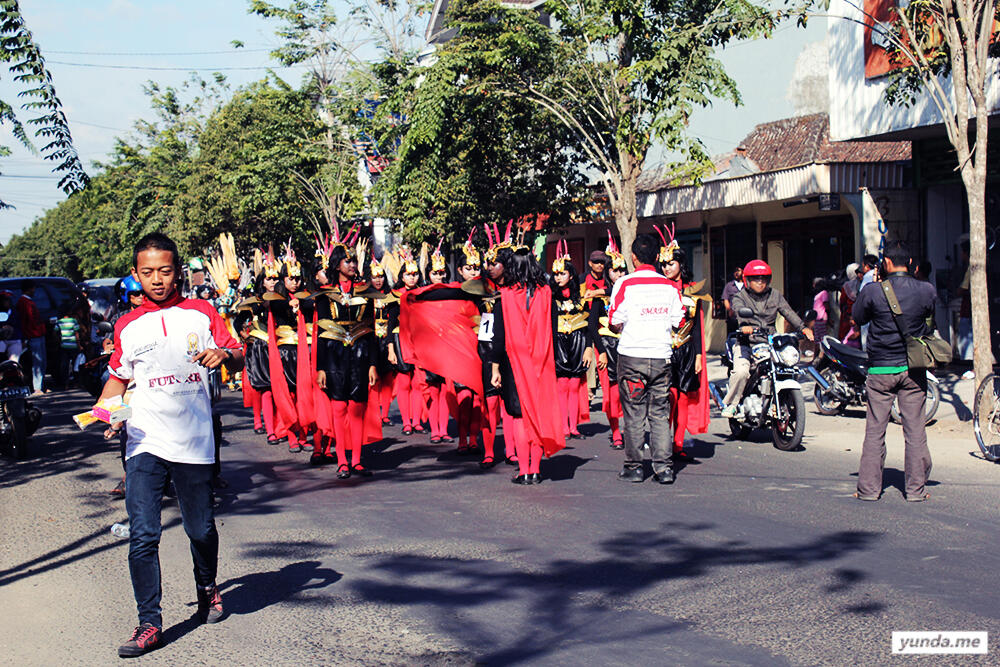 Gerak Jalan Unik. Salah Satu Acara Kabupaten Menyambut Hari Kemerdekaan Indonesia