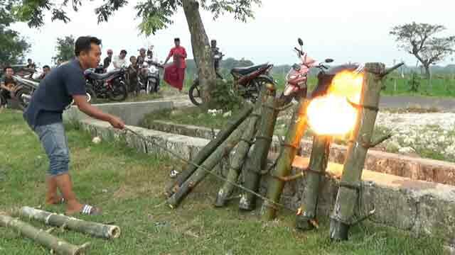 Kenangan 17-an!! Tank Ala Becak Selalu Melengkapi Hari Perayaan Kemerdekaan RI.