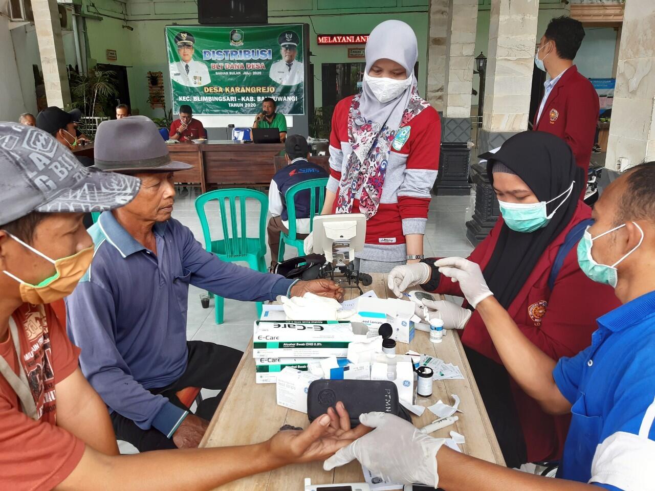 Di Tengah Pandemi COVID-19 Mahasiswa UMM Lakukan Pemeriksaan Kesehatan