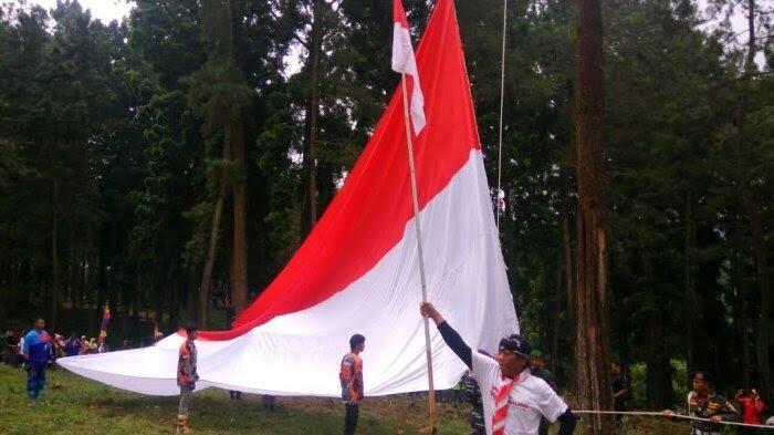 Mengenang Upacara Bendera Peringatan Kemerdekaan Republik Indonesia di Tahun 2000