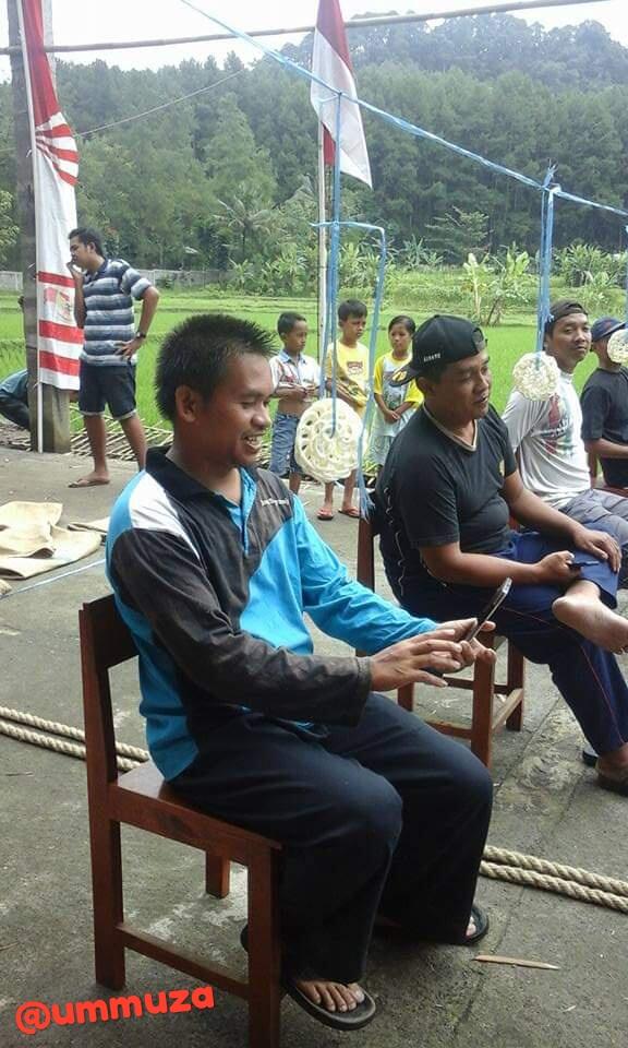 Keseruan Lomba Dan Kirab Budaya peringatan 17 Agustus Di Kampungku