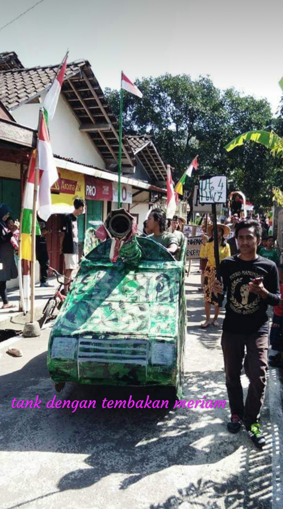 Keseruan Lomba Dan Kirab Budaya peringatan 17 Agustus Di Kampungku