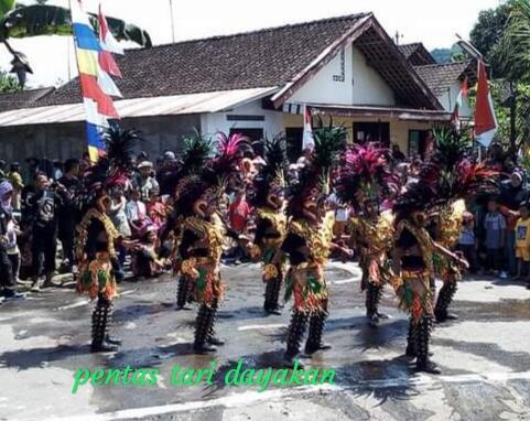 Keseruan Lomba Dan Kirab Budaya peringatan 17 Agustus Di Kampungku